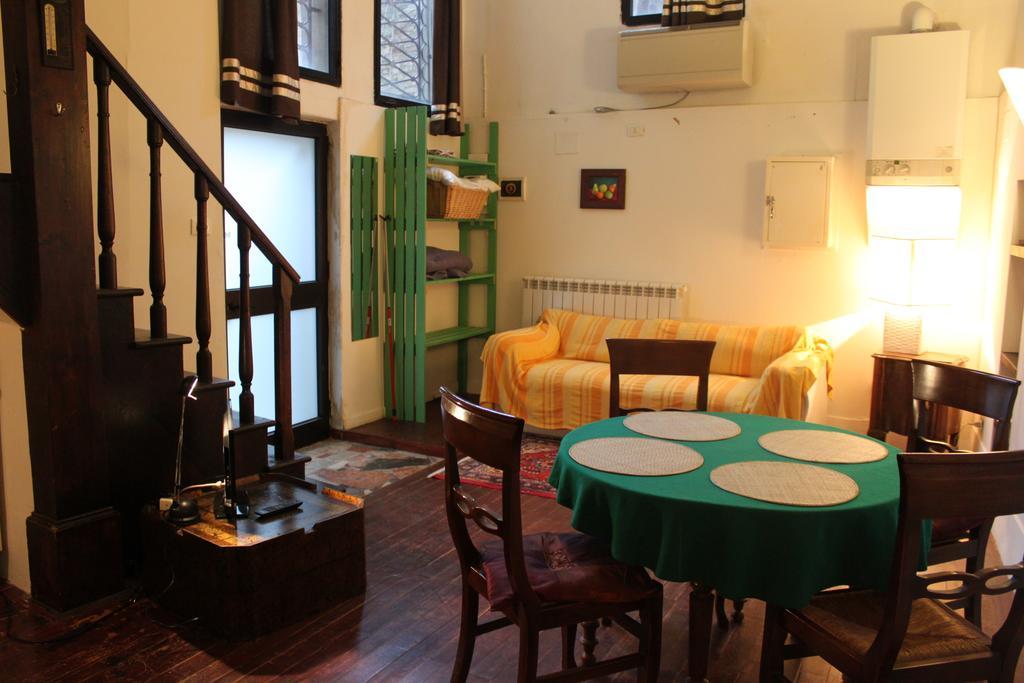 Mimi'S Studios Veneza Quarto foto